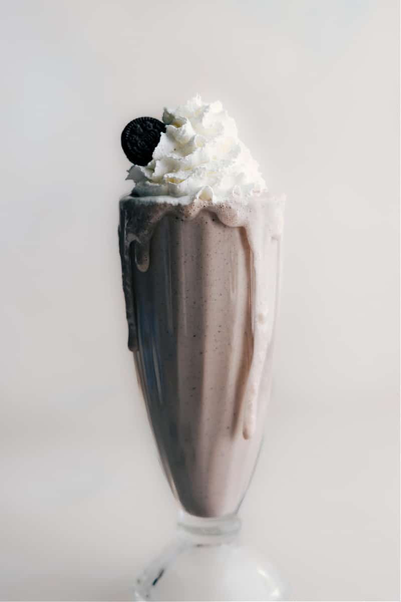 Image of the Oreo Milkshake ready to be enjoyed