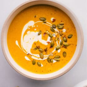 5-Ingredient Pumpkin Curry Soup