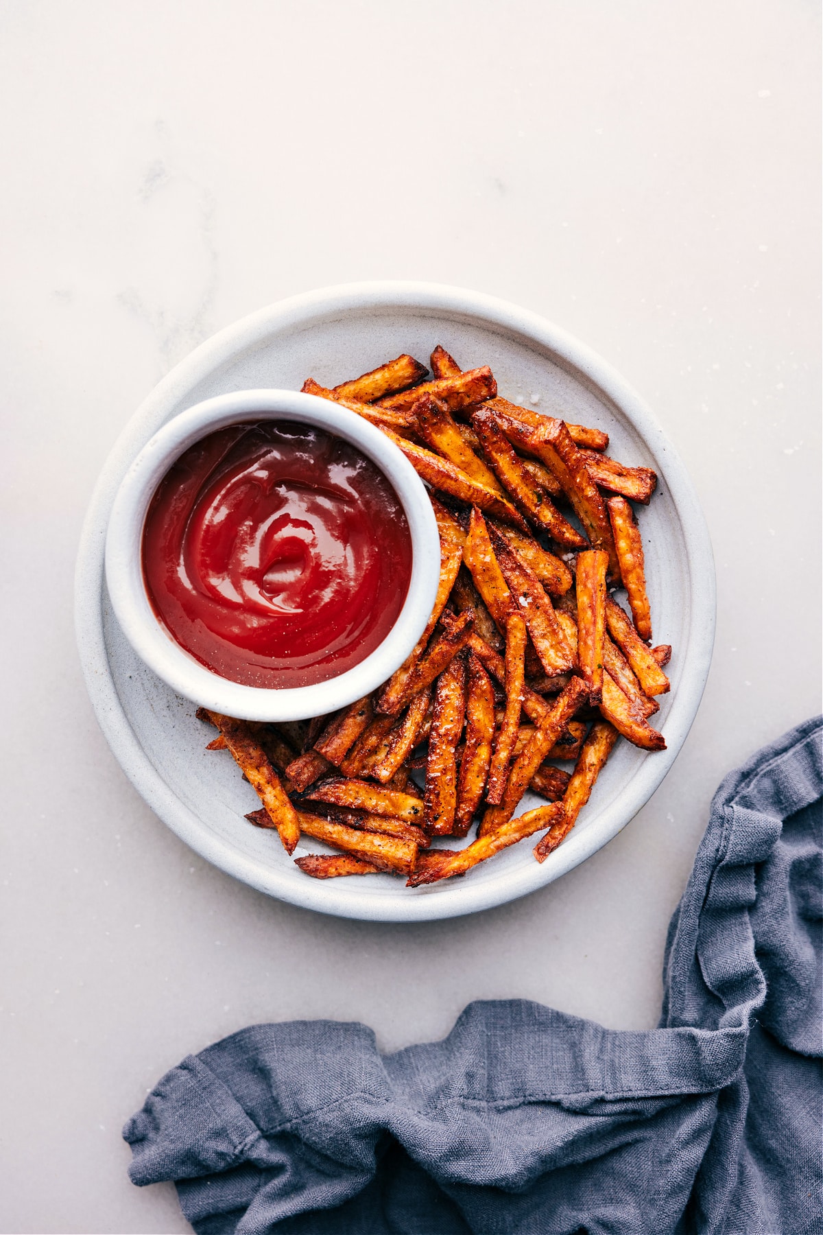 Big plate of air fryer fries ready to be enjoyed!