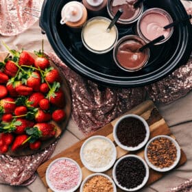 Chocolate-Covered Strawberry Dessert Bar