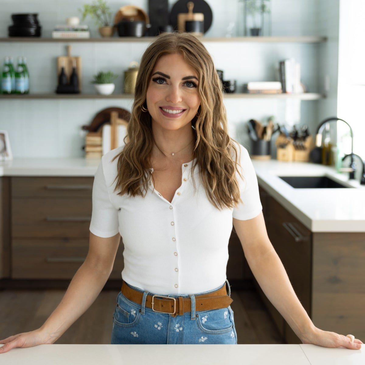 About the Founder: Chelsea Lords Picture with Chelsea Lords in it for the about Chelsea's Messy Apron page on her blog.